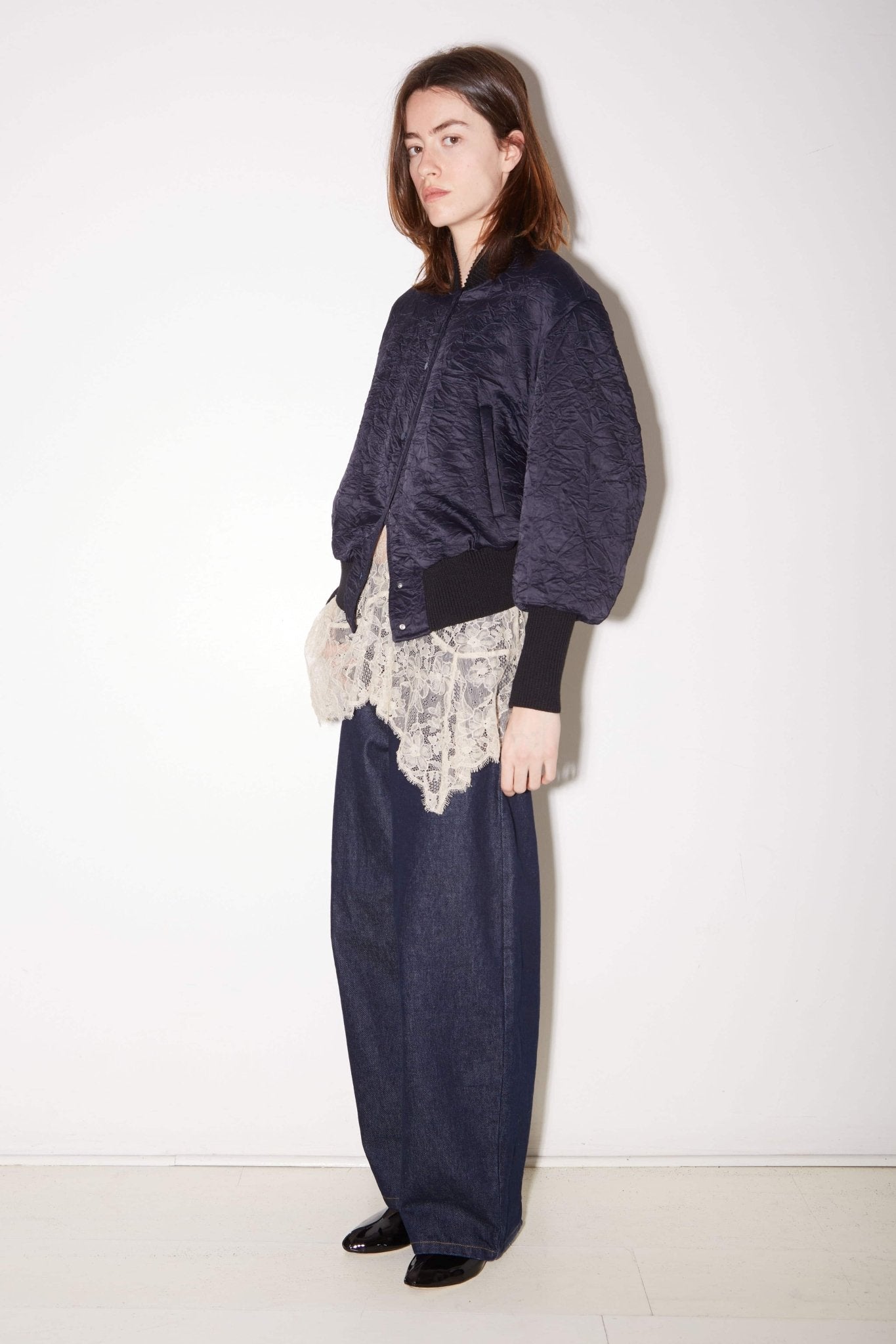 BLOUSON COURT PUZZLE EN SATIN FROISSÉ NAVY - ROSEANNA
