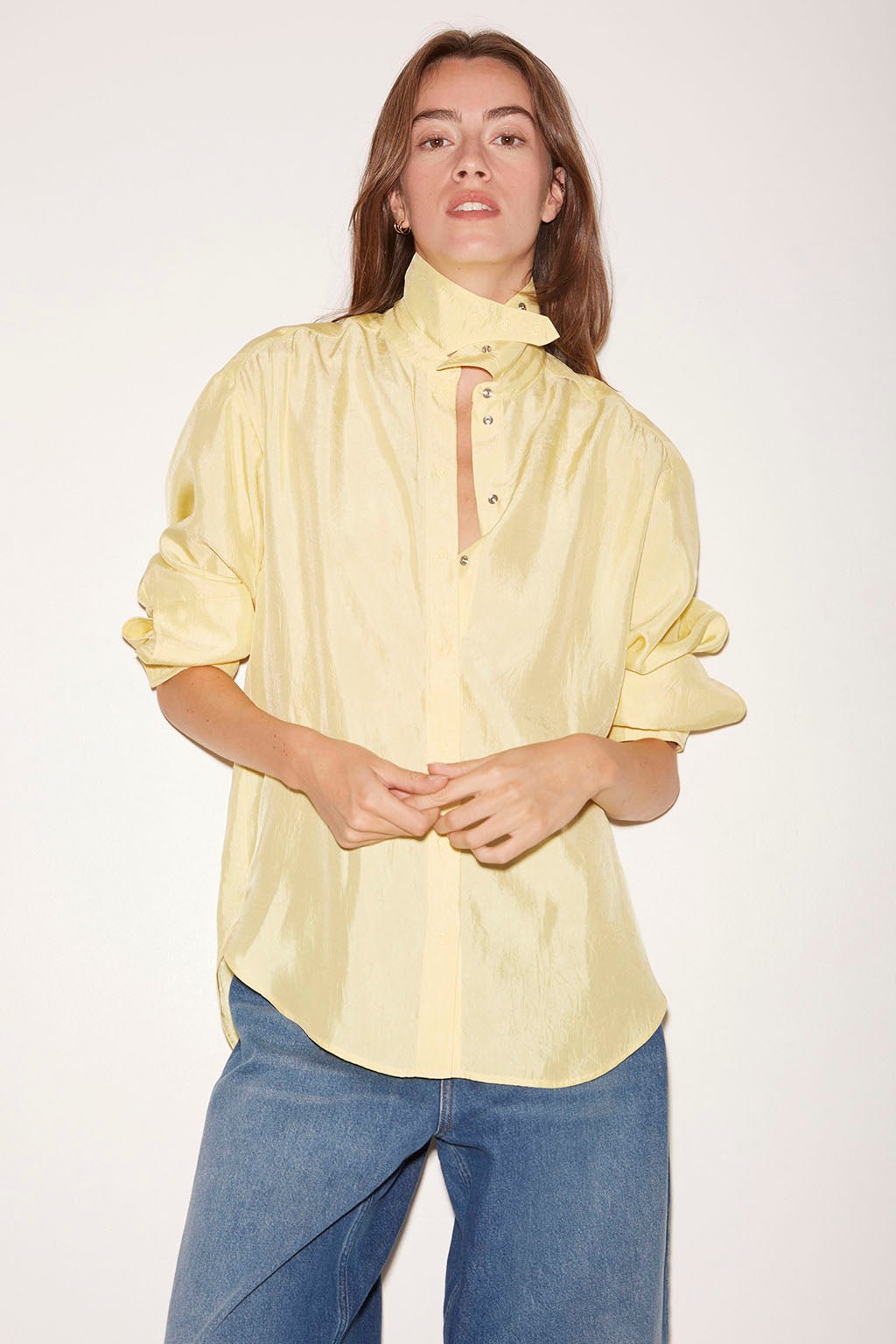 CHEMISE ALLY EN SATIN D'ACÉTATE JAUNE - ROSEANNA