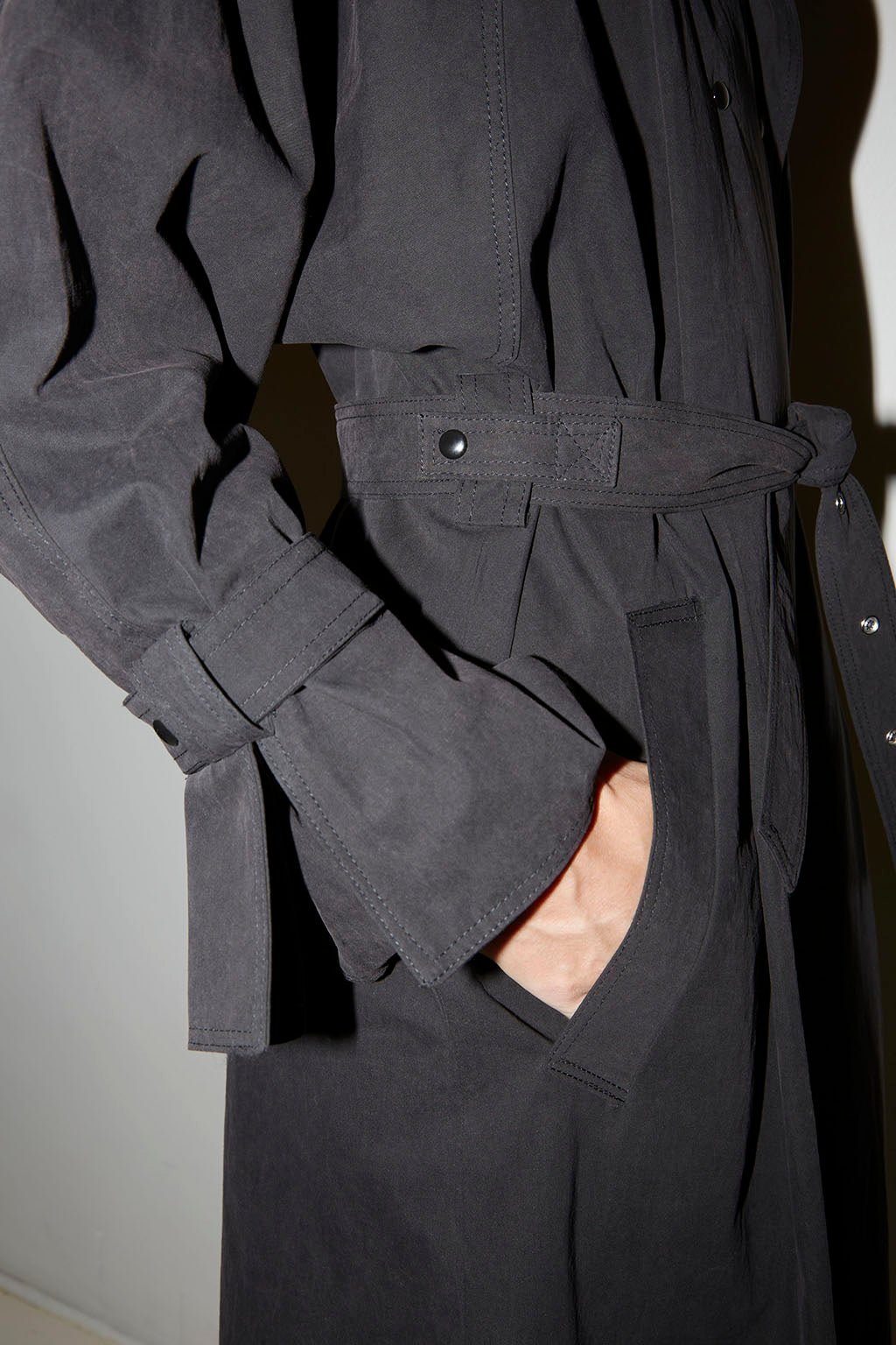 TRENCH YOKO EN COTON CHARBON EFFET STONE-WASHED - ROSEANNA